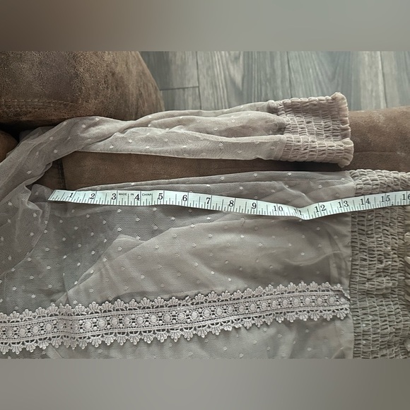 Maurice’s sheer embroidered woman’s long sleeve blouse - Picture 10 of 10